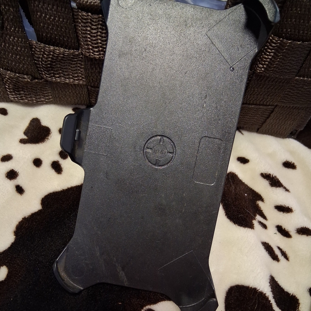 OtterBox Defender series replacement belt clip holster